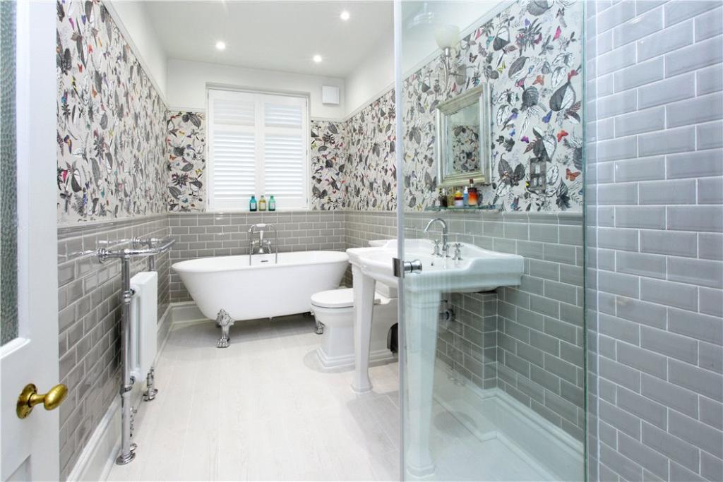 bathroom fitter home renovation